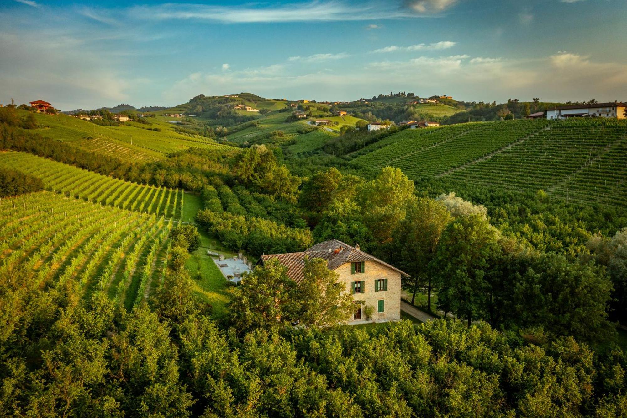 Bed and Breakfast Gilda E I Suoi Amici Neive Exterior foto
